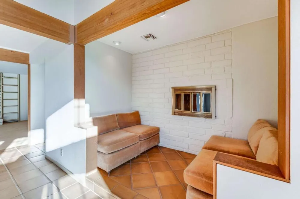 25228 La Loma Drive Los Altos Hills, CA 94022