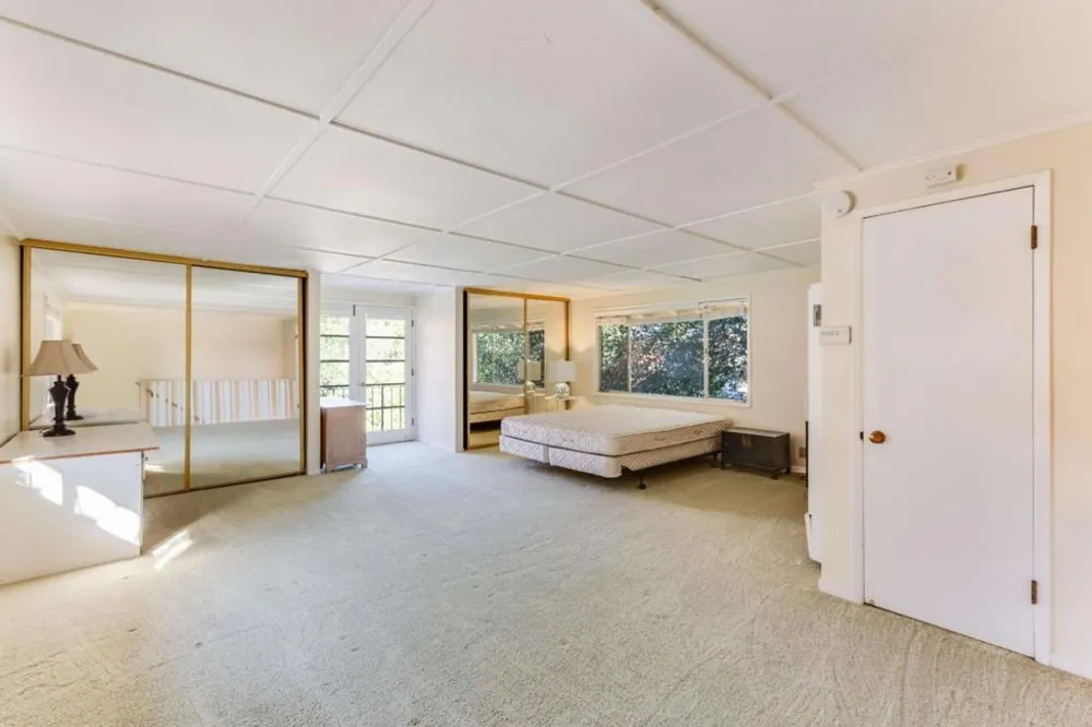 25228 La Loma Drive Los Altos Hills, CA 94022