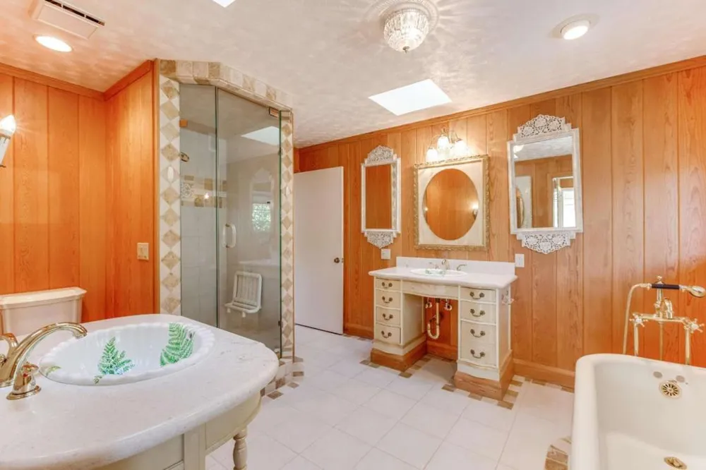 25228 La Loma Drive Los Altos Hills, CA 94022