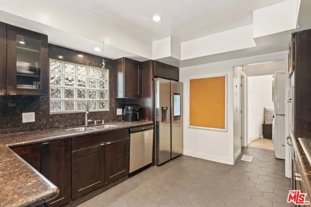 2132 Laurel Canyon Boulevard Los Angeles, CA 90046