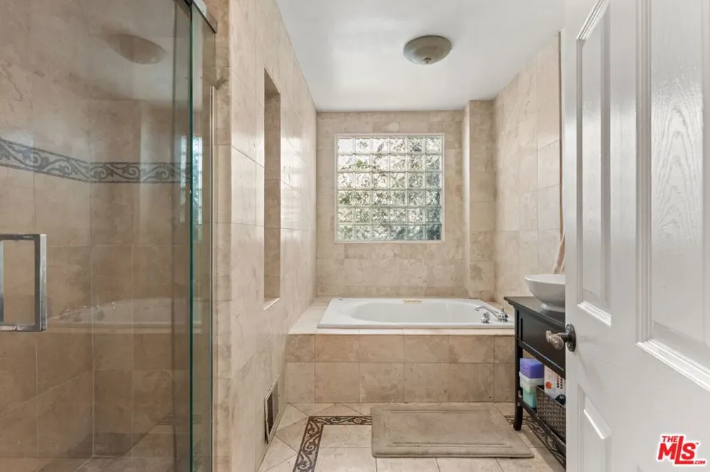 2132 Laurel Canyon Boulevard Los Angeles, CA 90046