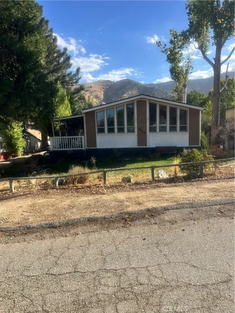 820 Yosemite
