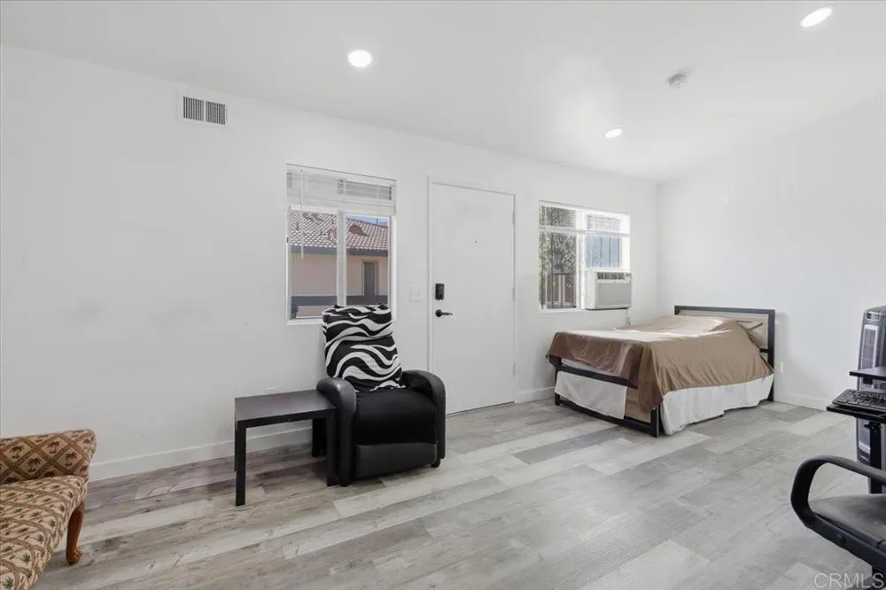 875 W San Ysidro Boulevard #14 San Ysidro, CA 92173