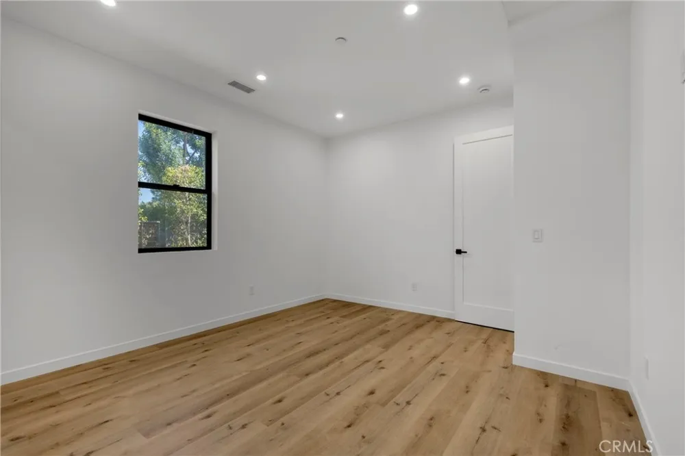 22920 Califa #A Woodland Hills, CA 91367