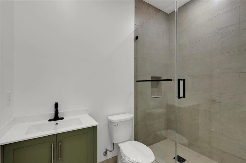 22920 Califa #A Woodland Hills, CA 91367