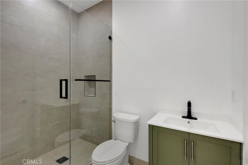 22920 Califa #A Woodland Hills, CA 91367