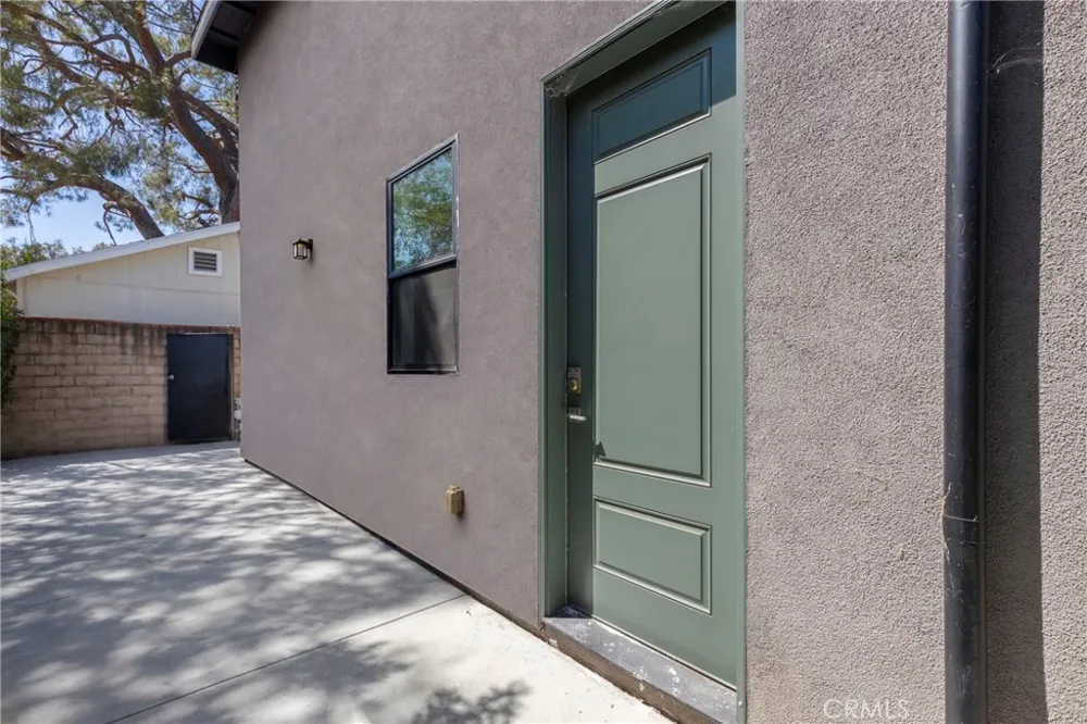 22920 Califa #A Woodland Hills, CA 91367