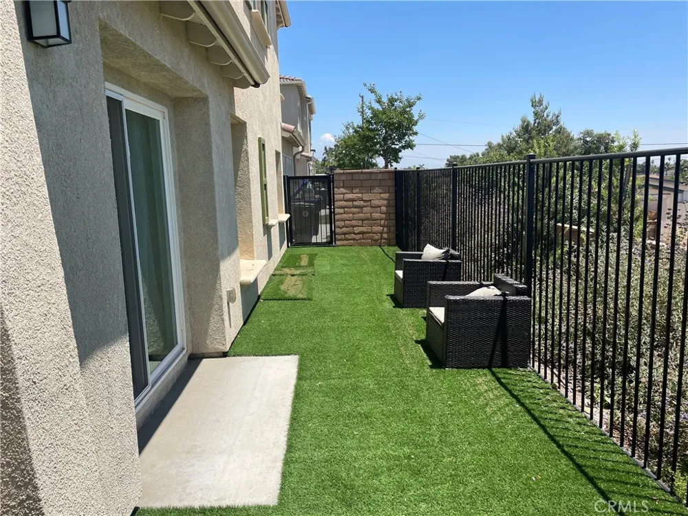 7155 Citrus #359 Fontana, CA 92336