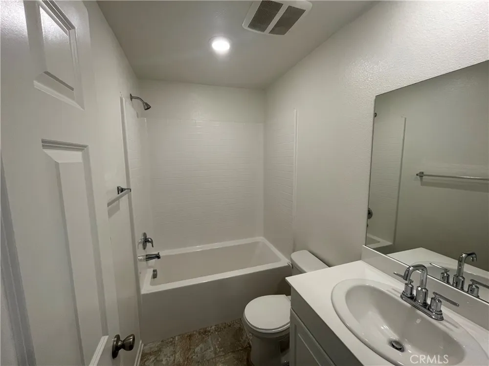 7155 Citrus #359 Fontana, CA 92336