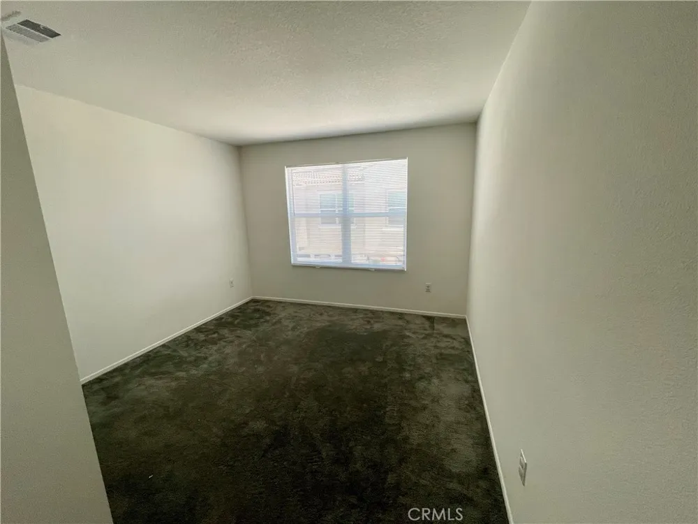 7155 Citrus #359 Fontana, CA 92336