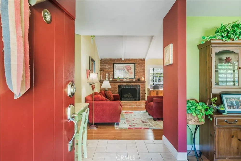24926 El Cortijo Mission Viejo, CA 92691