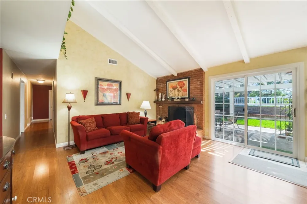 24926 El Cortijo Mission Viejo, CA 92691