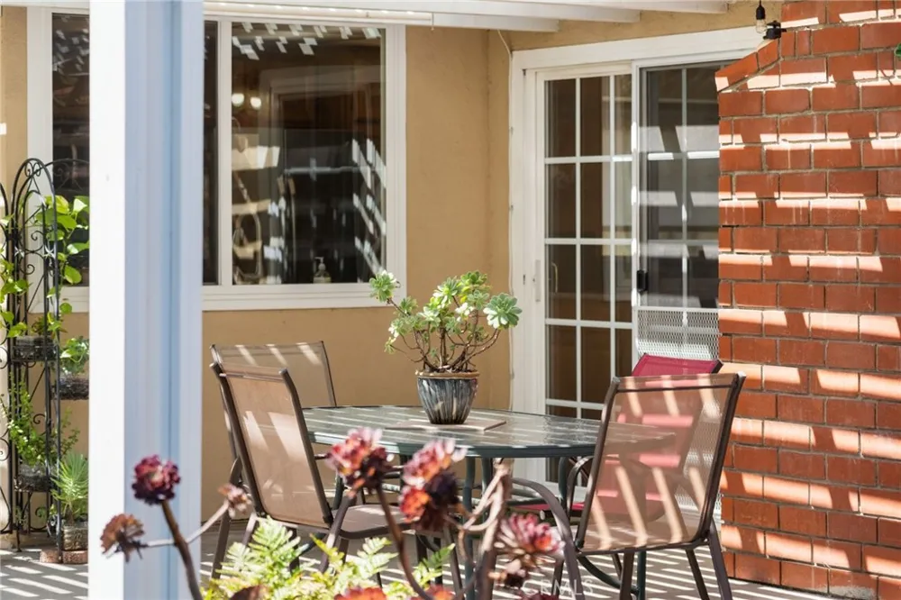 24926 El Cortijo Mission Viejo, CA 92691