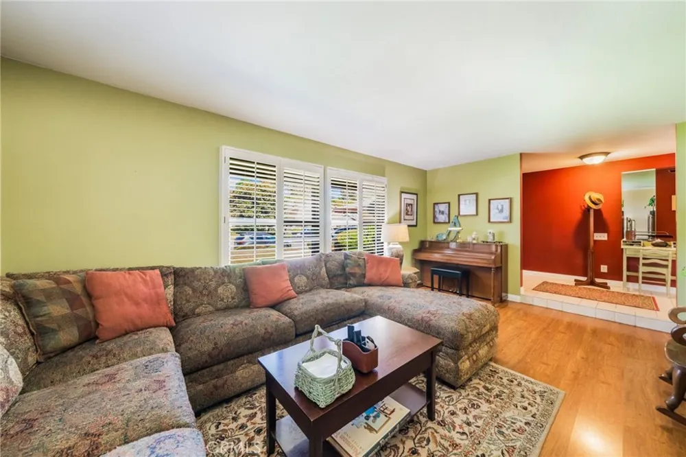 24926 El Cortijo Mission Viejo, CA 92691