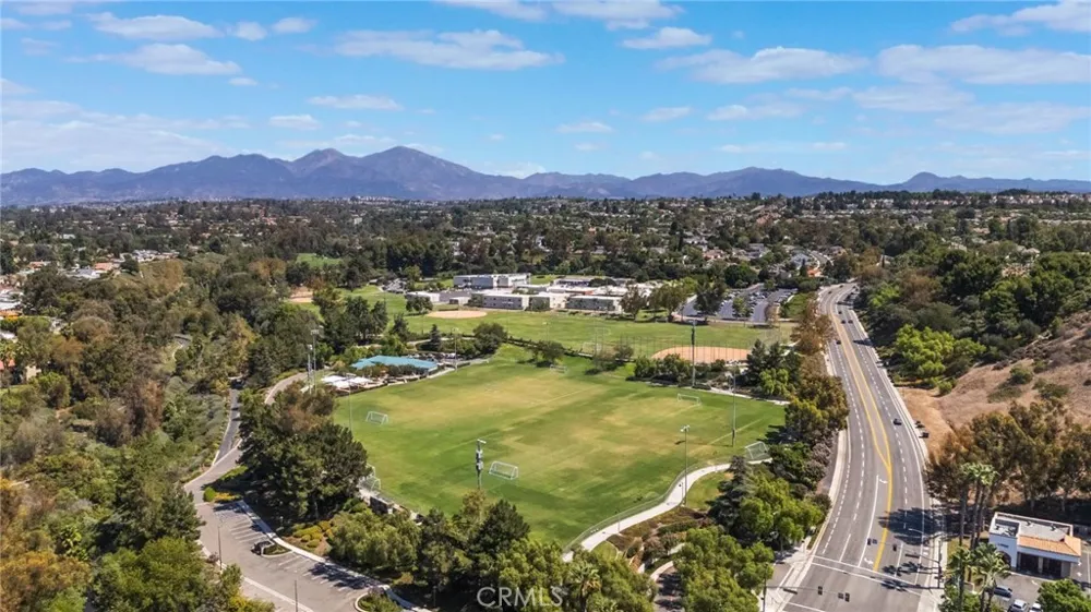24926 El Cortijo Mission Viejo, CA 92691