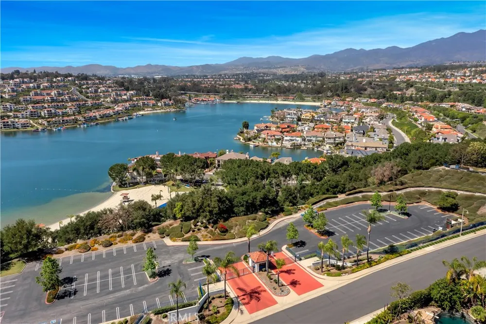 24926 El Cortijo Mission Viejo, CA 92691
