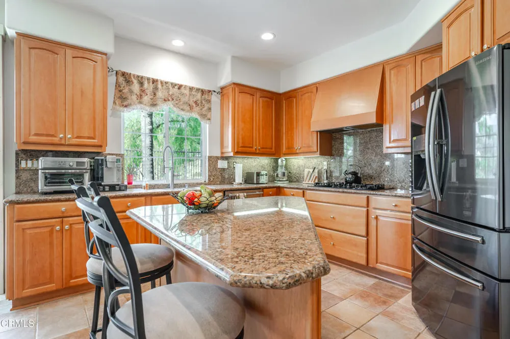 3751 Hollingsworth Road Altadena, CA 91001