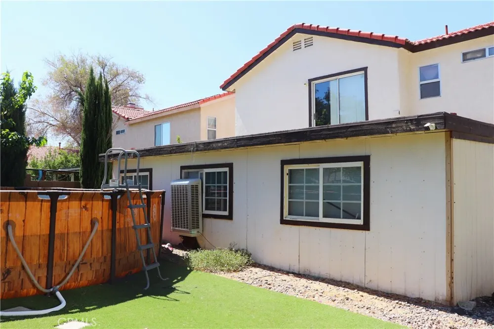 43964 Fallon Drive Lancaster, CA 93535