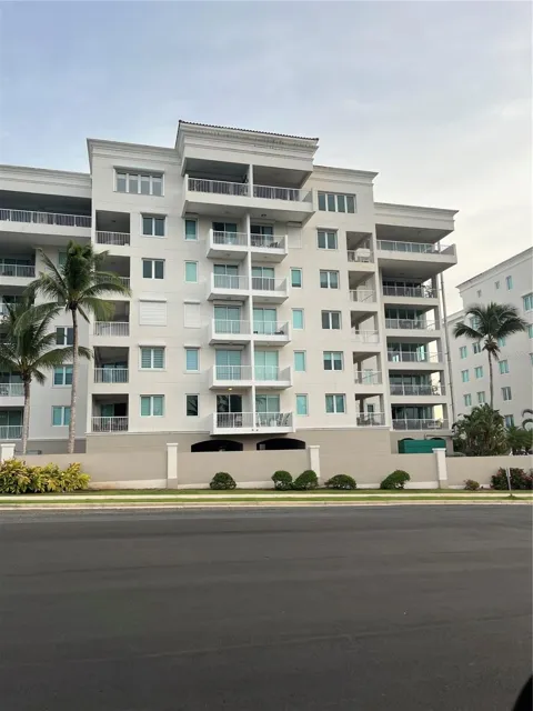 Calle Olivine 83 TREASURE POINT #323