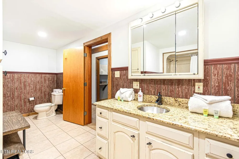 1293 Laurel Lick Rd Sevierville, TN 37862