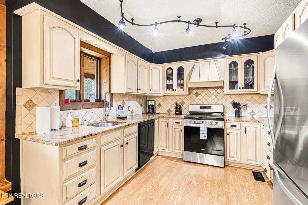 1293 Laurel Lick Rd Sevierville, TN 37862