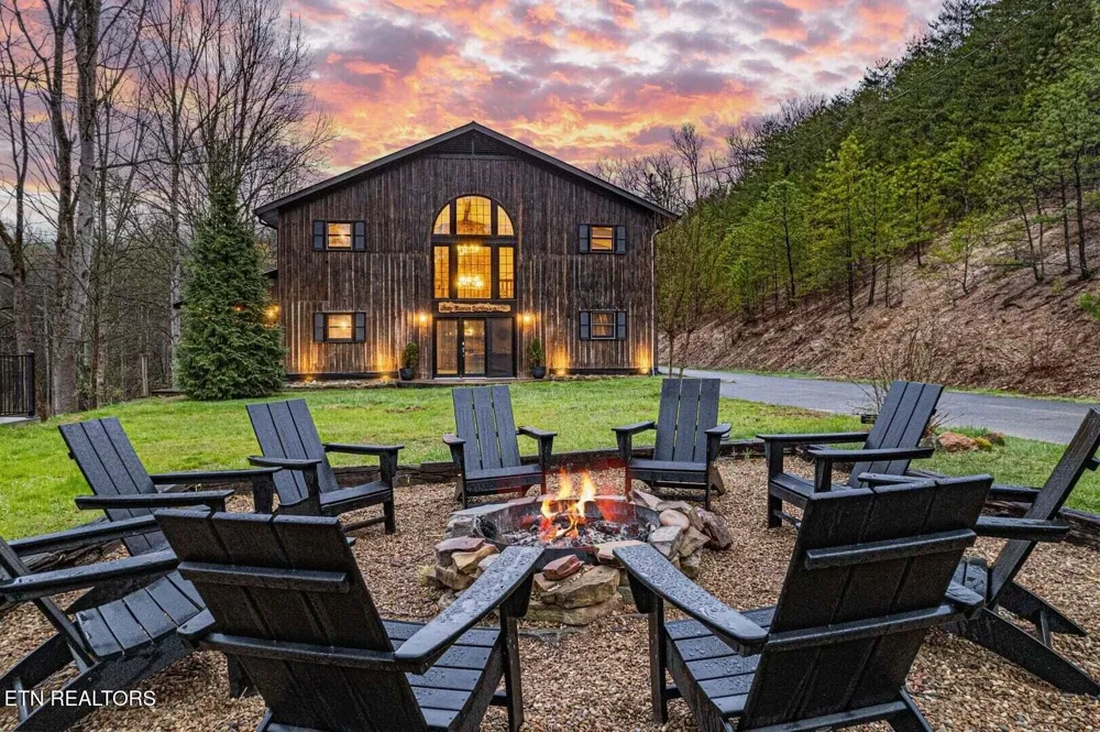1293 Laurel Lick Rd Sevierville, TN 37862