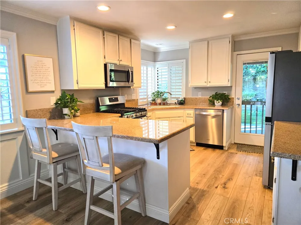 25951 Matel Road Valencia, CA 91355