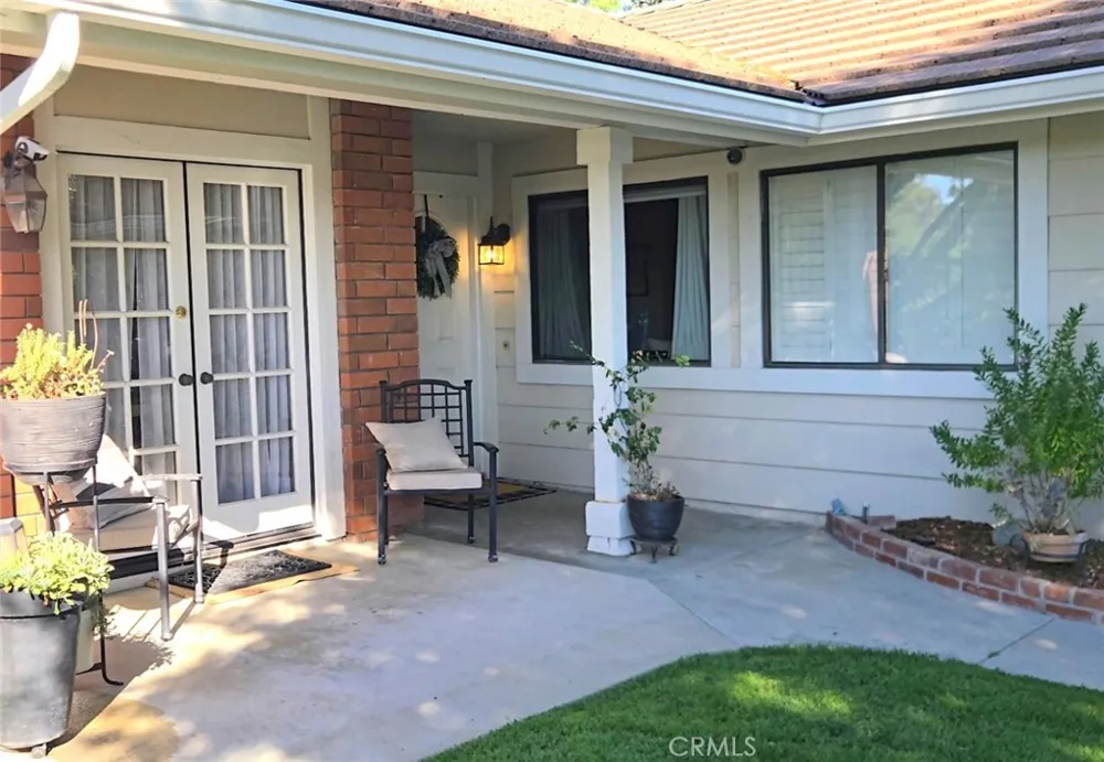 25951 Matel Road Valencia, CA 91355