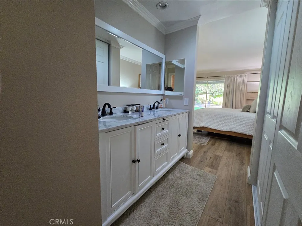 25951 Matel Road Valencia, CA 91355