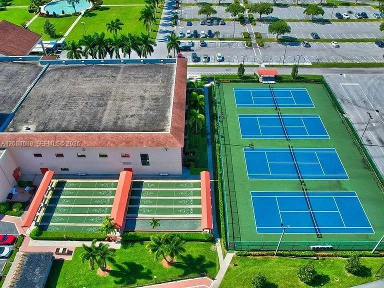 4076 E Guildford E #4 Boca Raton, FL 33434