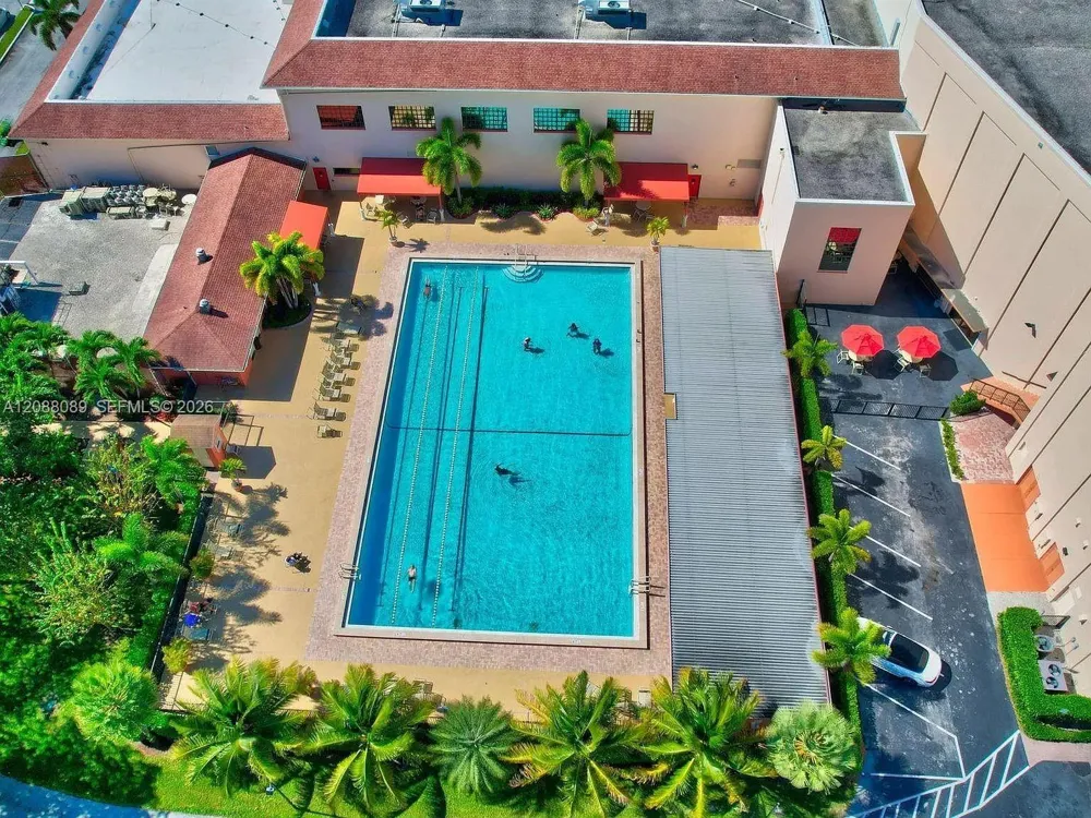 4076 E Guildford E #4 Boca Raton, FL 33434