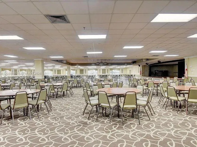 4076 E Guildford E #4 Boca Raton, FL 33434