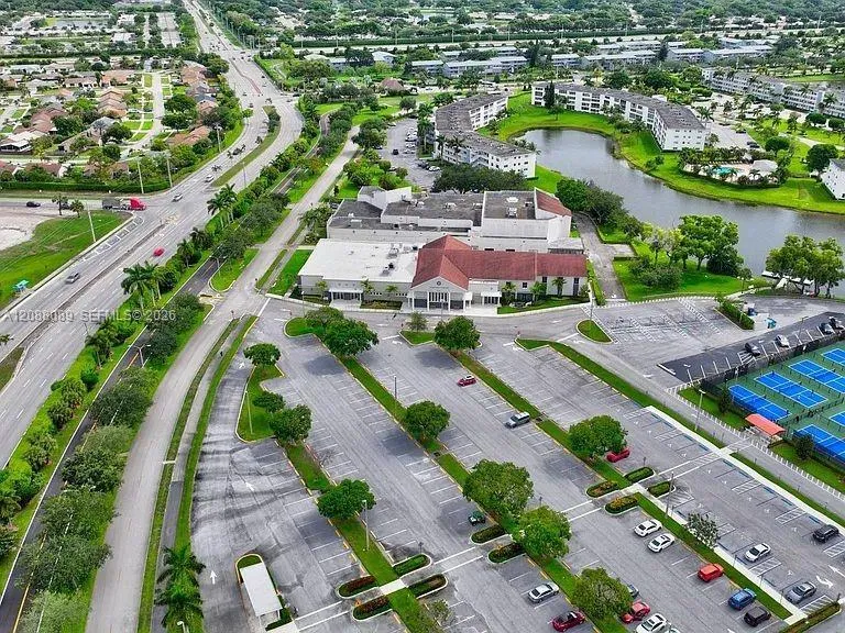 4076 E Guildford E #4 Boca Raton, FL 33434