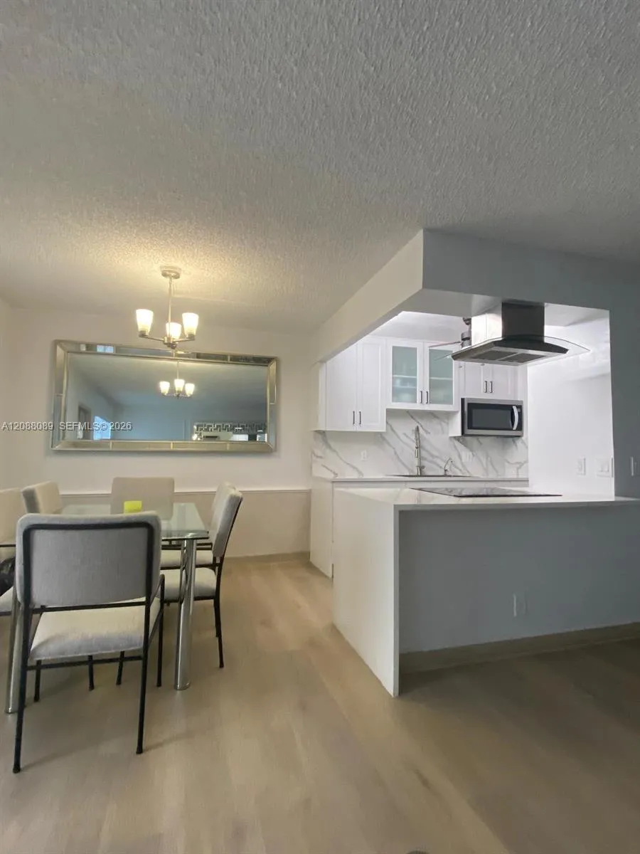 4076 E Guildford E #4 Boca Raton, FL 33434