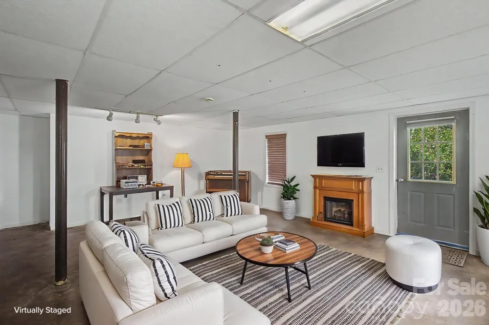 253 Tipton Hill Road Leicester, NC 28748