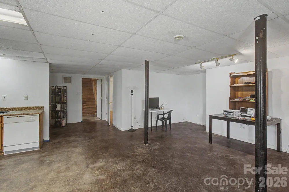 253 Tipton Hill Road Leicester, NC 28748