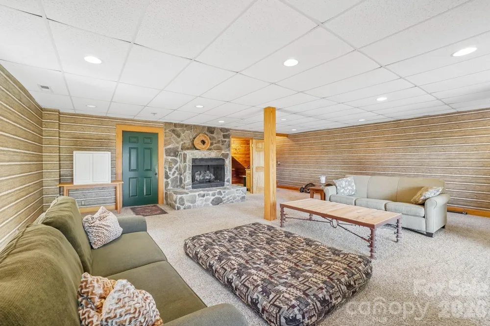 246 Puncheon Lane Mars Hill, NC 28754