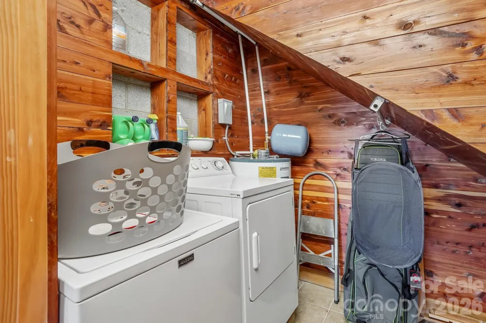 246 Puncheon Lane Mars Hill, NC 28754