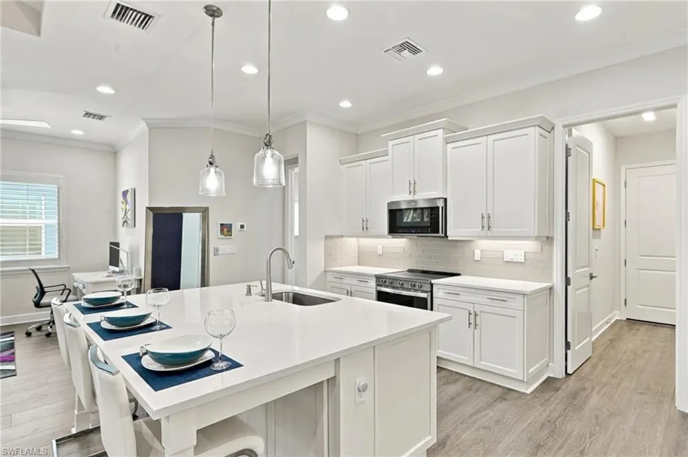 7198 Saona Court Naples, FL 34113