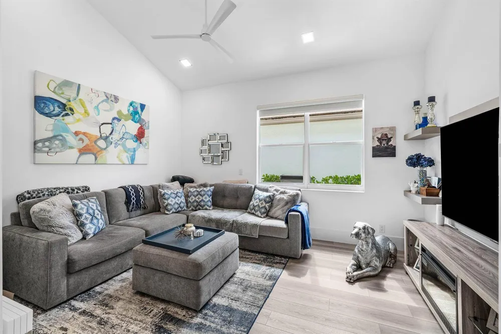 5455 NW 20th Avenue Boca Raton, FL 33496