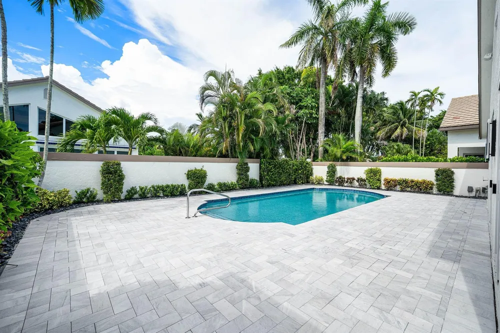 5455 NW 20th Avenue Boca Raton, FL 33496