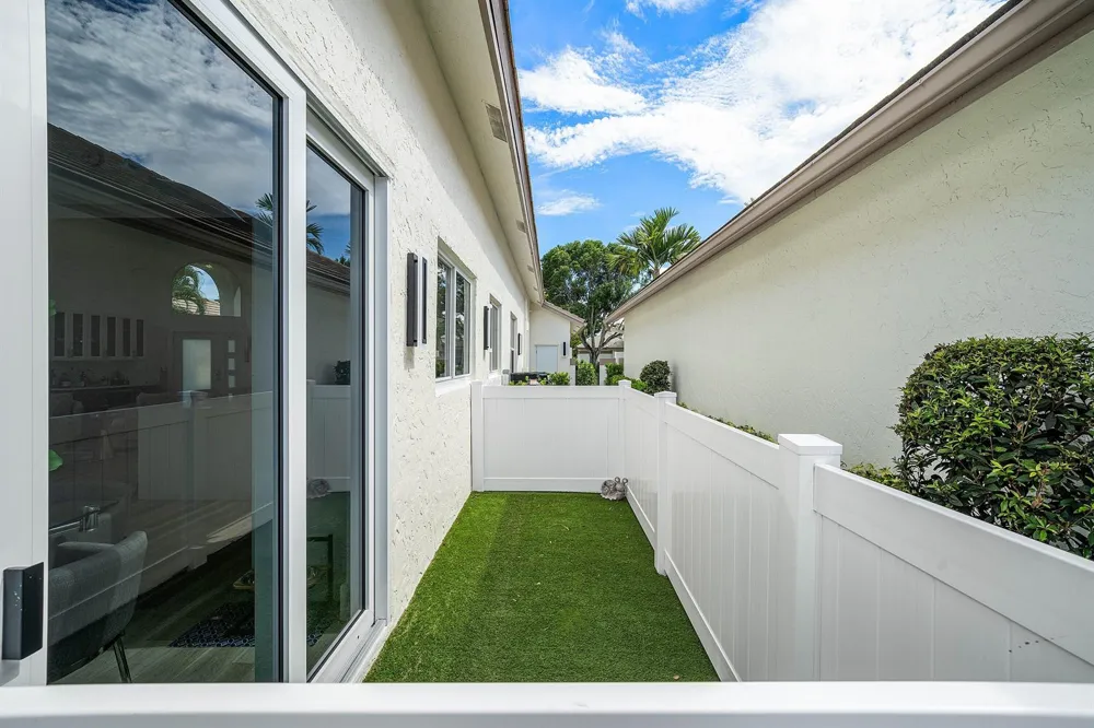 5455 NW 20th Avenue Boca Raton, FL 33496