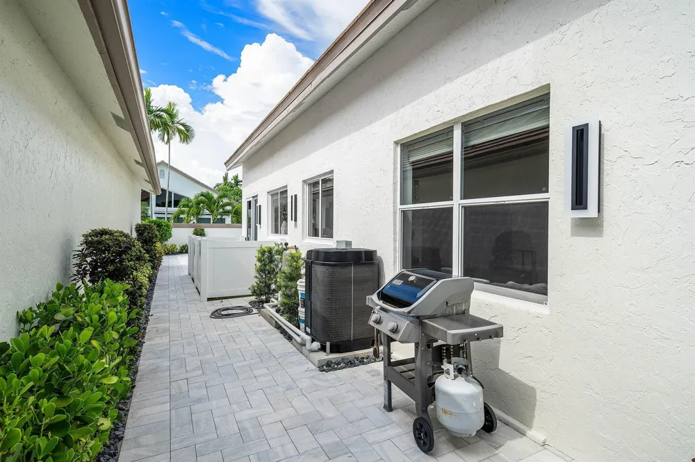 5455 NW 20th Avenue Boca Raton, FL 33496