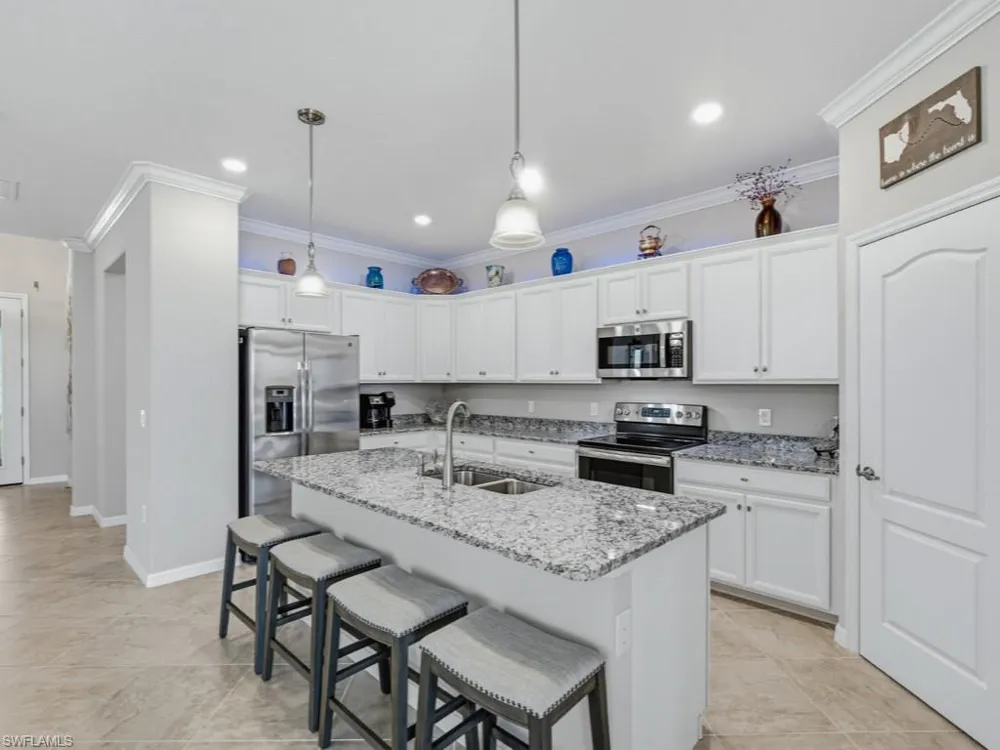 1482 Santiago Circle Naples, FL 34113