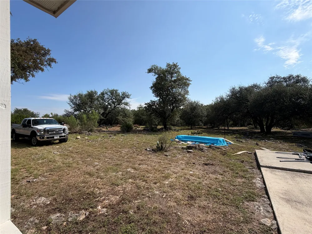 879 Lonesome Trail Driftwood, TX 78619