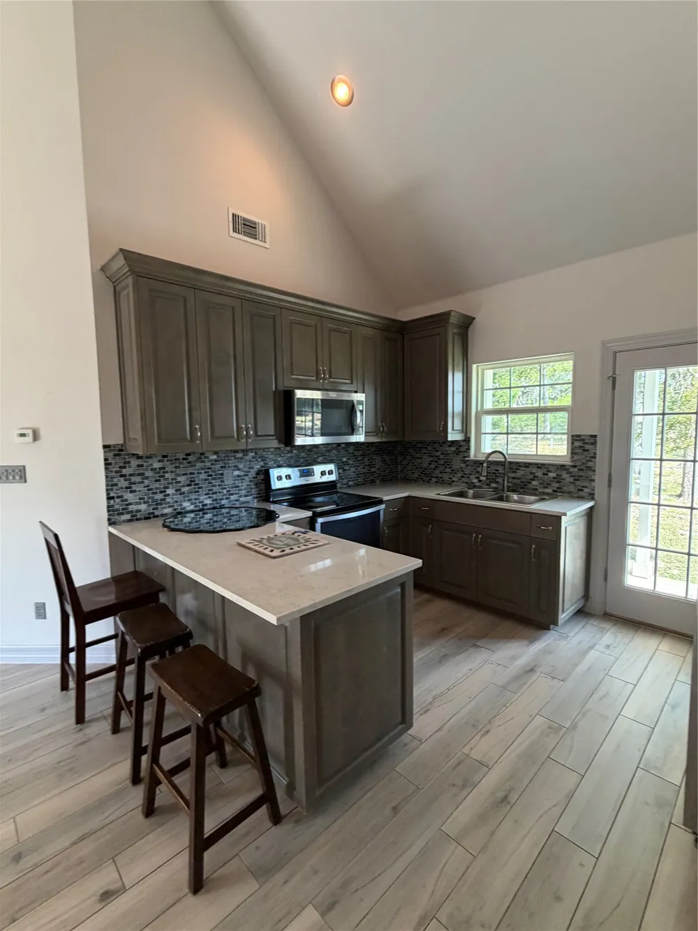 879 Lonesome Trail Driftwood, TX 78619