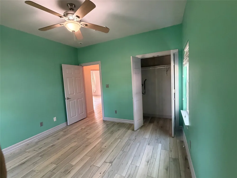 879 Lonesome Trail Driftwood, TX 78619
