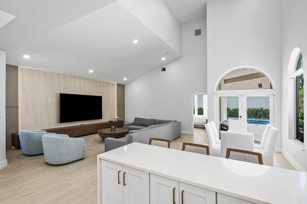 6674 NW 25th Avenue Boca Raton, FL 33496
