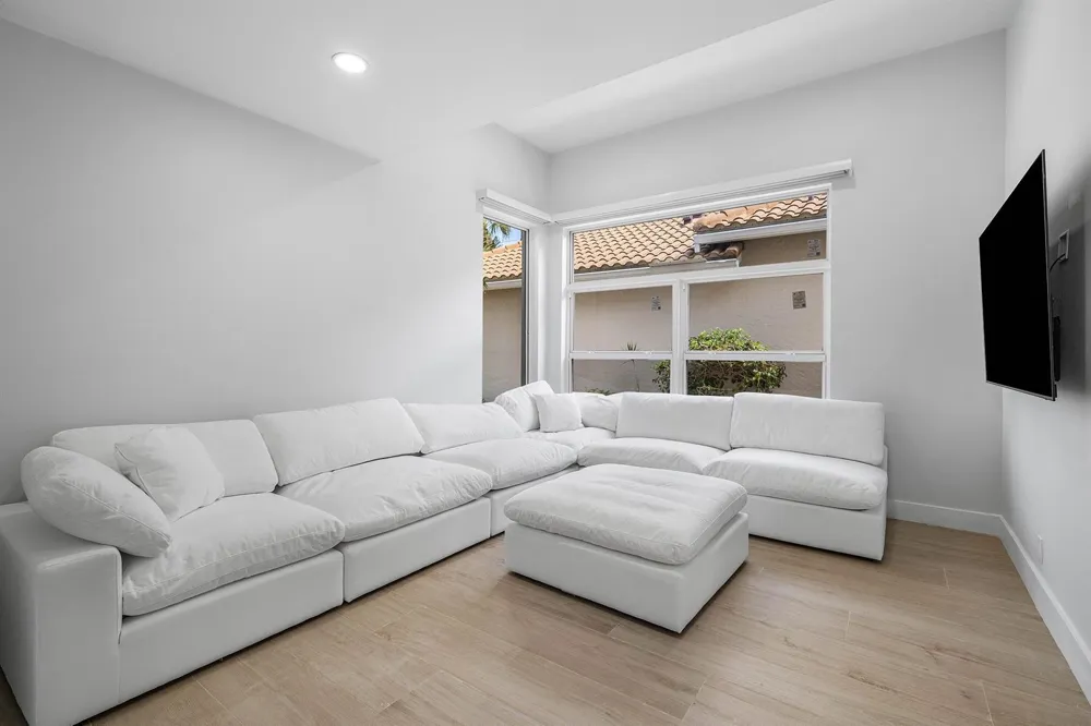 6674 NW 25th Avenue Boca Raton, FL 33496