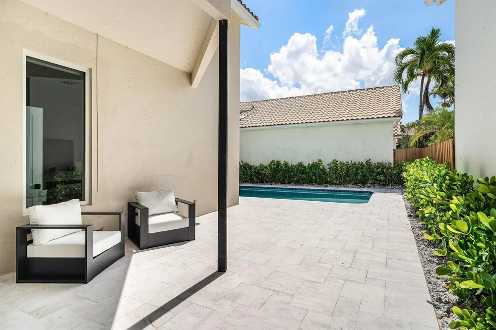 6674 NW 25th Avenue Boca Raton, FL 33496